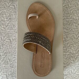The White Company Beaded Toe Strap Sandals US 7